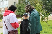 Участник акции Светлана Прилюбченко беседует