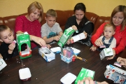Мастер-класс по изготовлению кормушек для птиц провела преподаватель   ДХШ И.В. Чудакова.