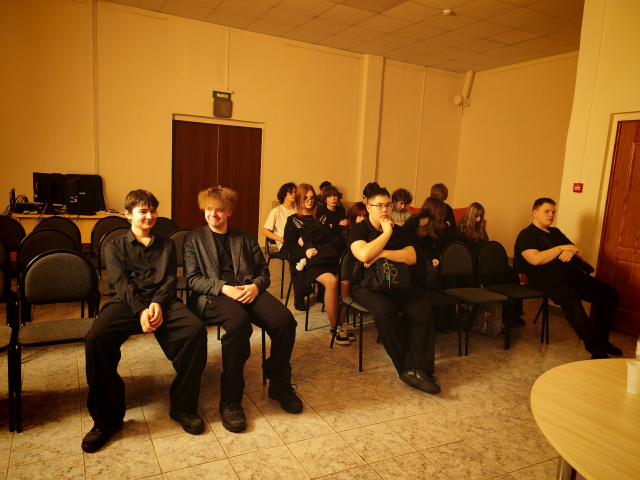 Уж, сколько их упало в эту бездну