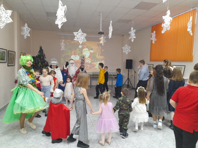 хоровод .jpg