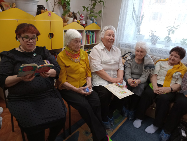 Участники читательского объединения «Серебряный родник»