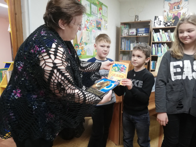 Акция Дарение книг "Добродея" Акция Дарение книг Добродея.jpg