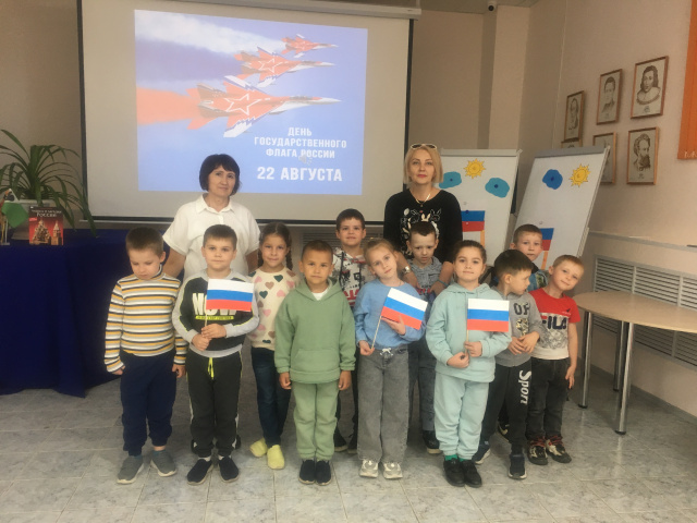 Участники мероприятия «По указу Петра он родился»
