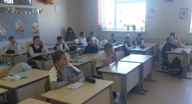 Линейка 1 сентября 2004