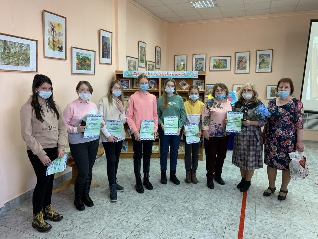 4 Награждение художников.jpg