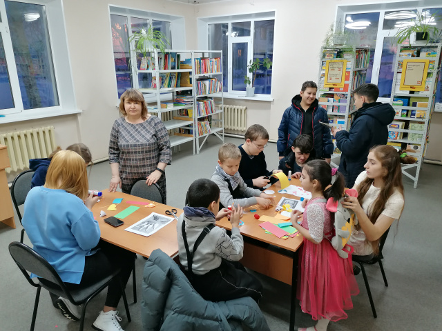 Новогодние огни приглашают в сказку.jpg