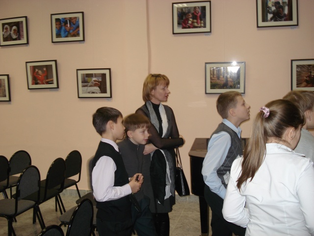 Выставка Э. Ганеевой.JPG