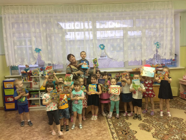 Акция "Дарите книги с любовью" детский сад "Буратино" Акция Дарите книги с любовью д.с Буратино.jpg