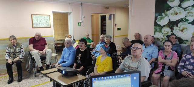 Дарить тепло и радость людям Дарить тепло и радость людям