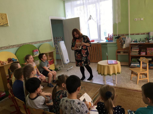 Библиотекарь Виктория Ивановна Каскевич.jpg