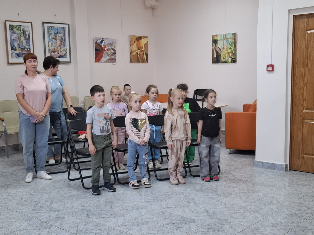 Слушаем Гимн России