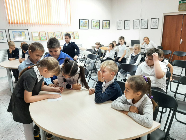 Работа с карточками Добавь букву.jpg