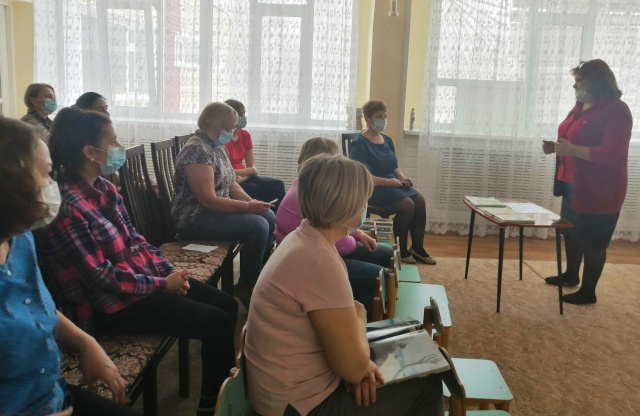 А.А. Горлова рассказывает (2).jpg