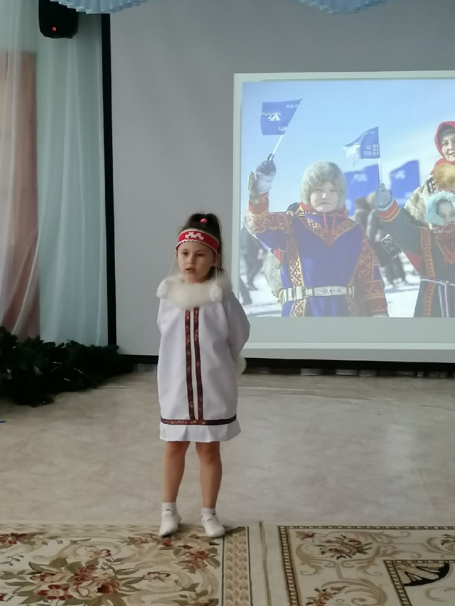 Чтение стихотоврений.jpg