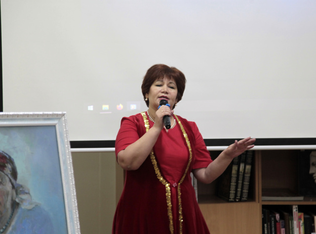 Ф. Стороженко исполняет песню