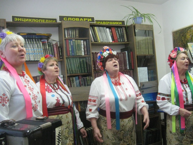 Ансамбль «Троянда».JPG