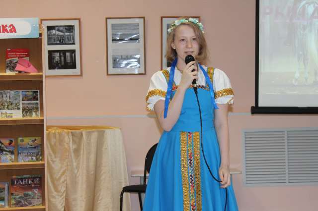 Элина Калтырина с песней Тёмная ночь.JPG