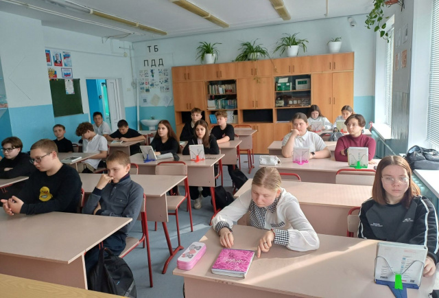 уч-ся 8 кл. 1-й школы.jpg
