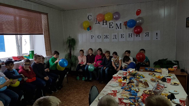 Стол и дети.JPG