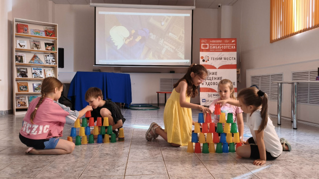 Танцуют все