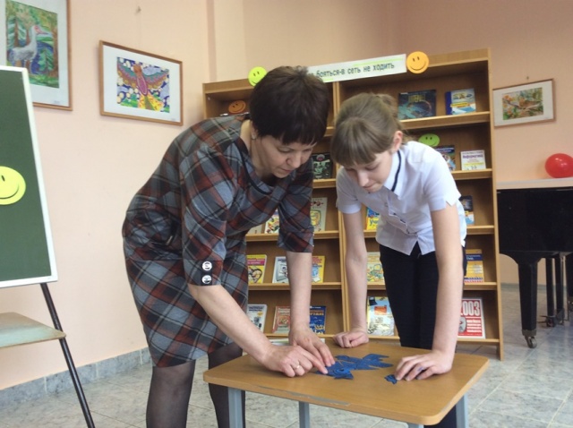 помоги собрать пазл-картинку.JPG