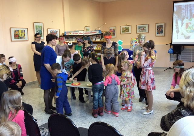 дегустация с завязанными глазами.JPG