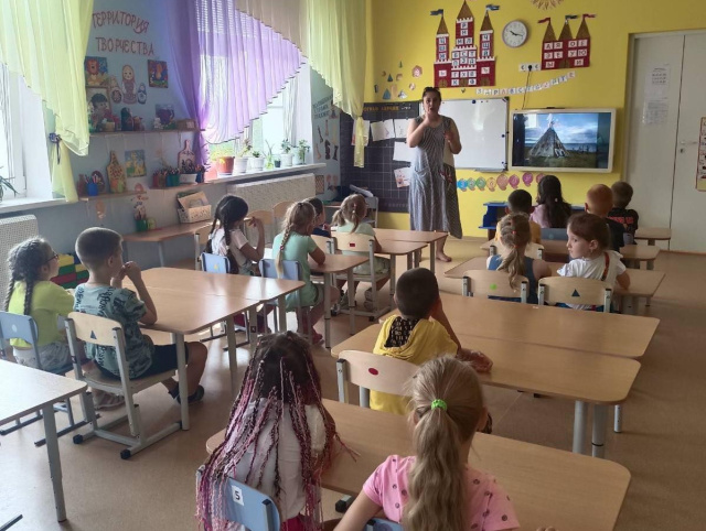 Просмотр мультфильма.jpg