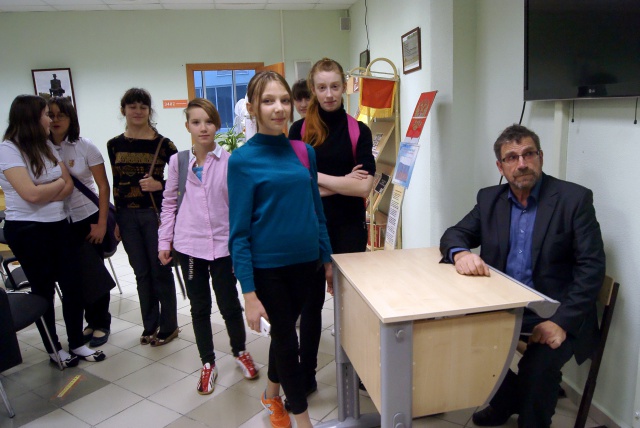 Творческая встреча с писателями.JPG