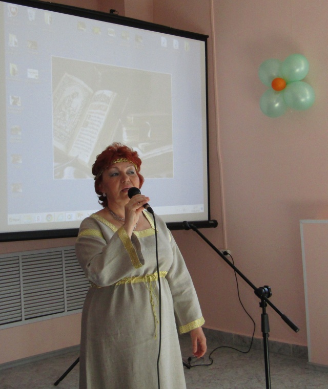 Фролова поет.JPG
