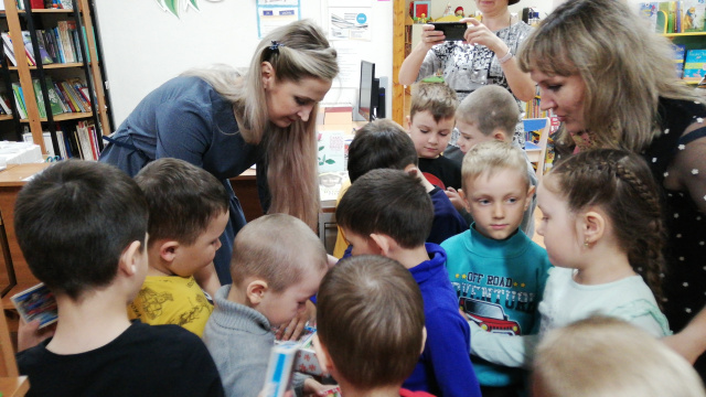 6-Вручение сувениров.jpg