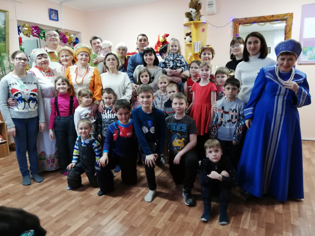 семейный праздник в библиотеке Зимней праздничной порой (11).jpg семейный праздник в библиотеке Зимней праздничной порой (11).jpg